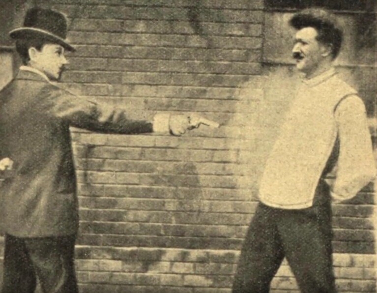 Pokaz-kamizelki-kuloodpornej-Jana-Szczepanika-w-1901.jpg pokaz-kamizelki-kuloodpornej-jana-szczepanika-w-1901-e38df5d8c757f2fb4734e0e7fc68901c_0facba