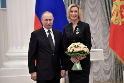 Vladimir_Putin_and_Maria_Zakharova_(2017-01-26) Vladimir_Putin_and_Maria_Zakharova_(2017-01-26)